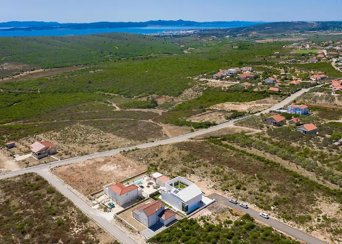 Dante Tatil Evi Debeljak