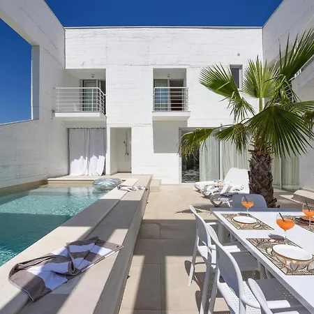 Ferienhaus Dante Debeljak